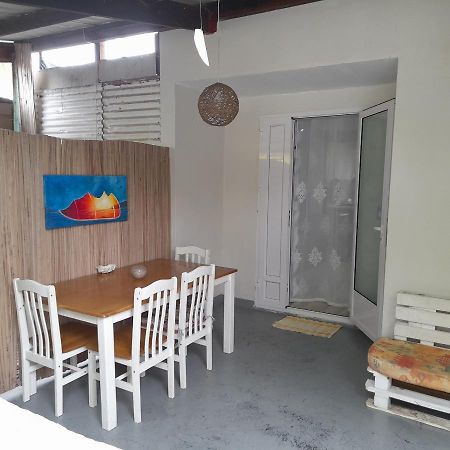 Holiday Surf Lodge Tamarin Dış mekan fotoğraf