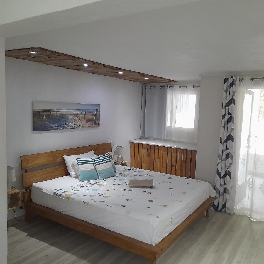 Holiday Surf Lodge Tamarin Dış mekan fotoğraf